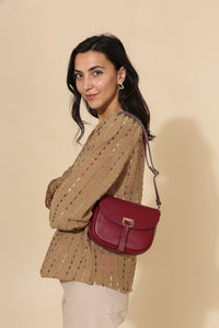 FANTINE crossbody bag in bordeaux grained leather