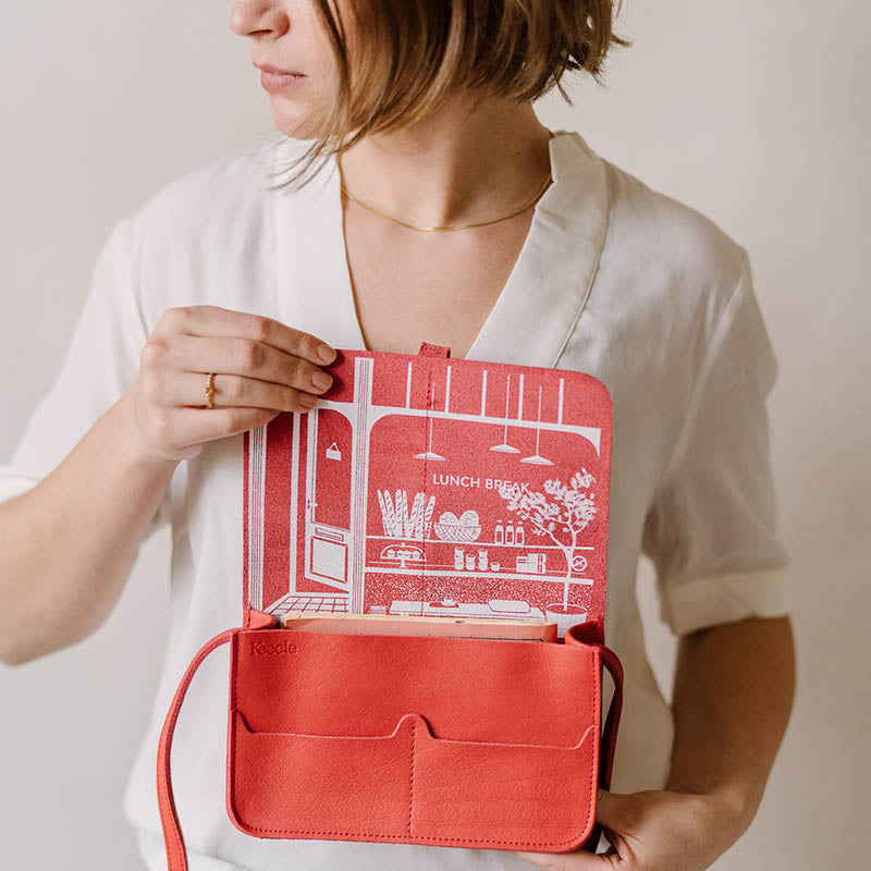 Keecie Lunch Break coral worn