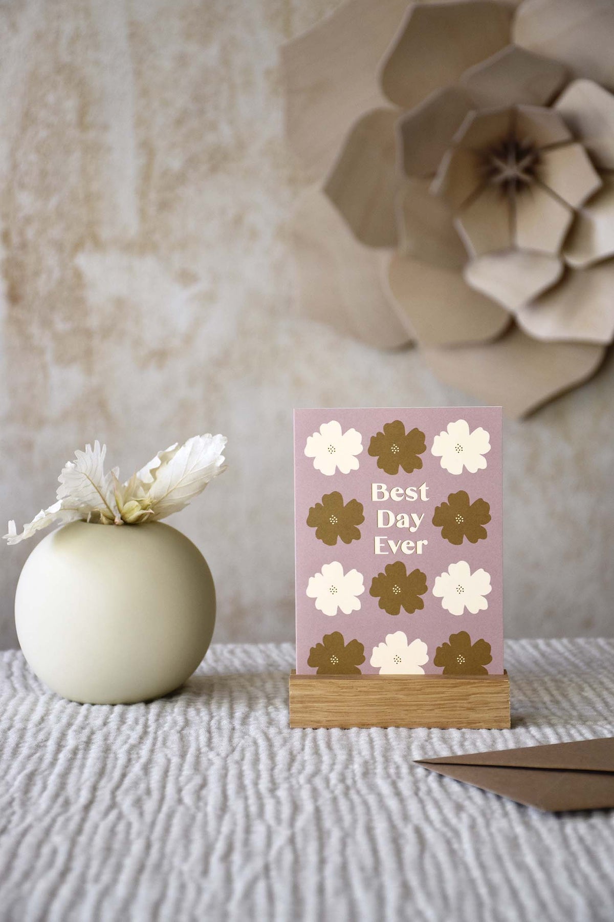 Little Otja oak card stand for A6 cards and photos