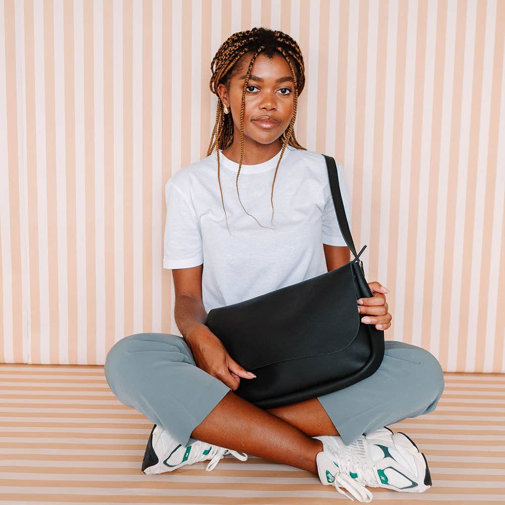 Laudeen | Keecie | Bag | Plant Sitter | Black