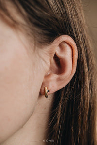 Laudeen | O'Milo | Hugi | Wire Diamond Hoops